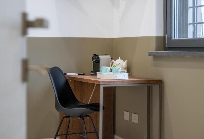 스탠다드 룸 킹사이즈 침대, Aura