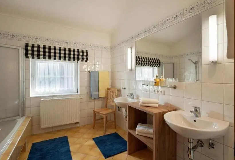 １ベッドルームアパートメント, Appartement Hintermitterast