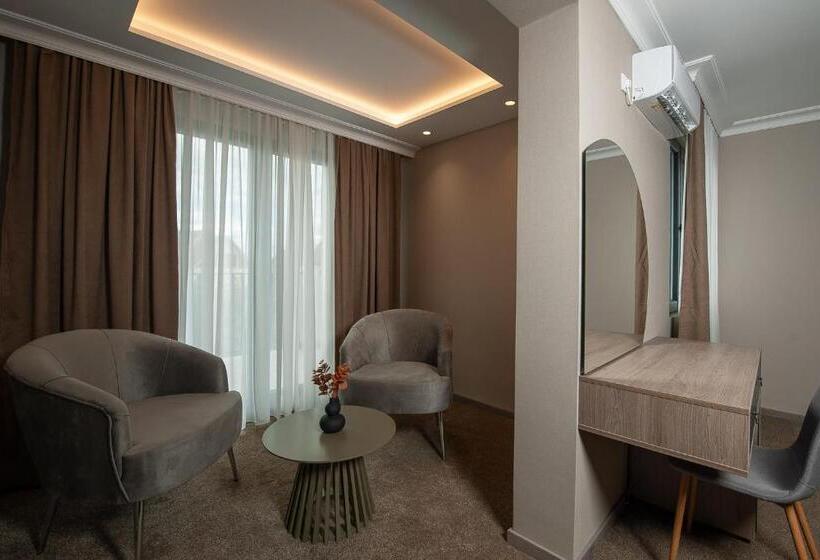 اتاق سوپریور, Kralj