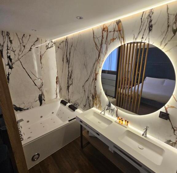 سوییت, Las Tres Campanas