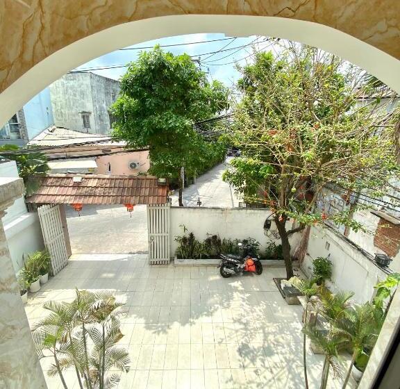 اتاق استاندارد با تخت بزرگ, Nhat Hoang