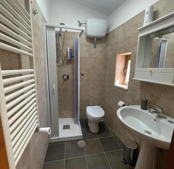 Perhehuone Vuoristonäkymä, B&b La Bella Vista