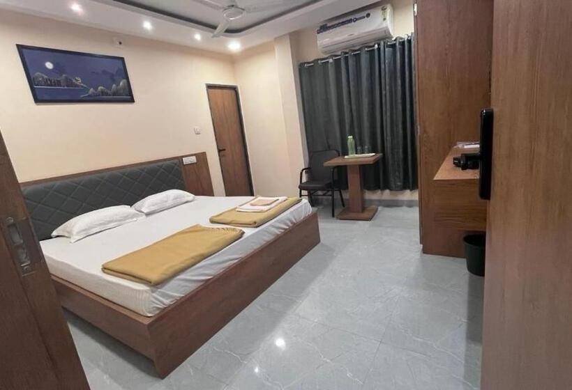 带大床的豪华间, Paradise Inn