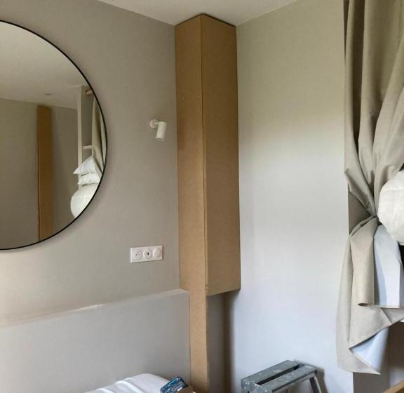 Номер Стандарт Вид на Сад, La Mini Maison Des Bords De Seine