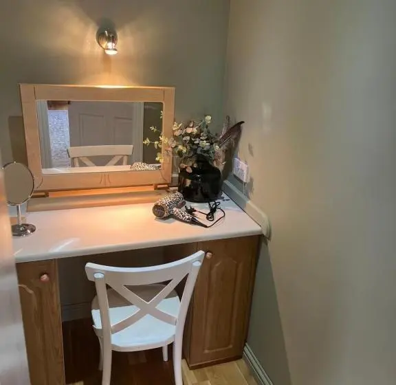 キングサイズベッドのスタンダードルーム, Carnbore House Bnb