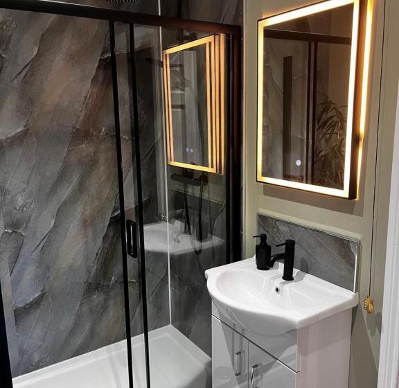 חדר סטנדרט עם מיטת קינג, Carnbore House Bnb