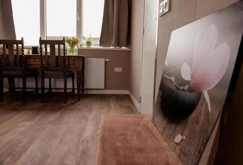 Standard-huone, Eetcafé Punt