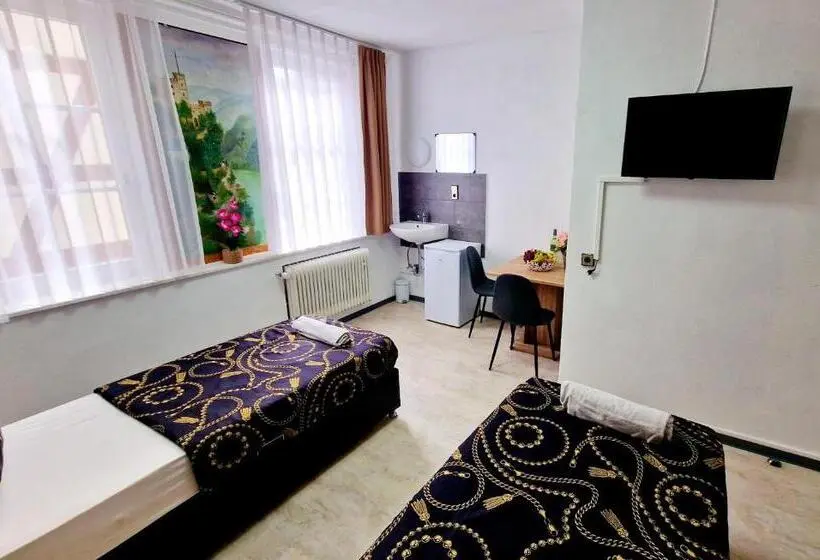 Basic-huone, Zur Schönen Lau  Monteurzimmer