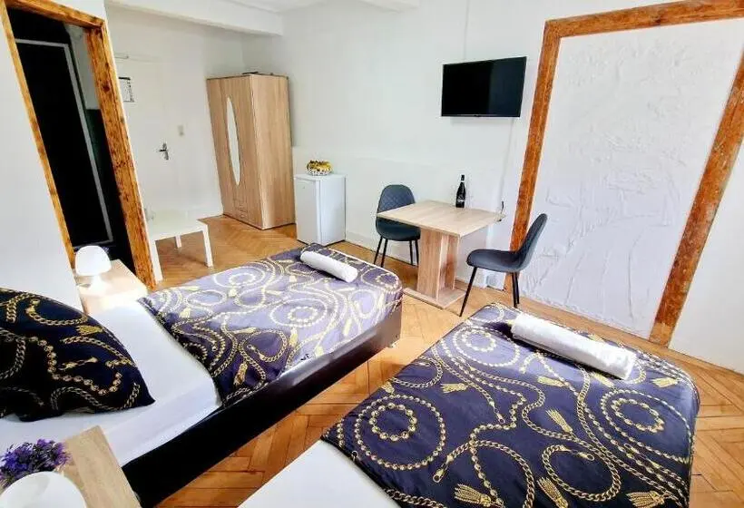 Standard Kolmen Hengen Huone, Zur Schönen Lau  Monteurzimmer