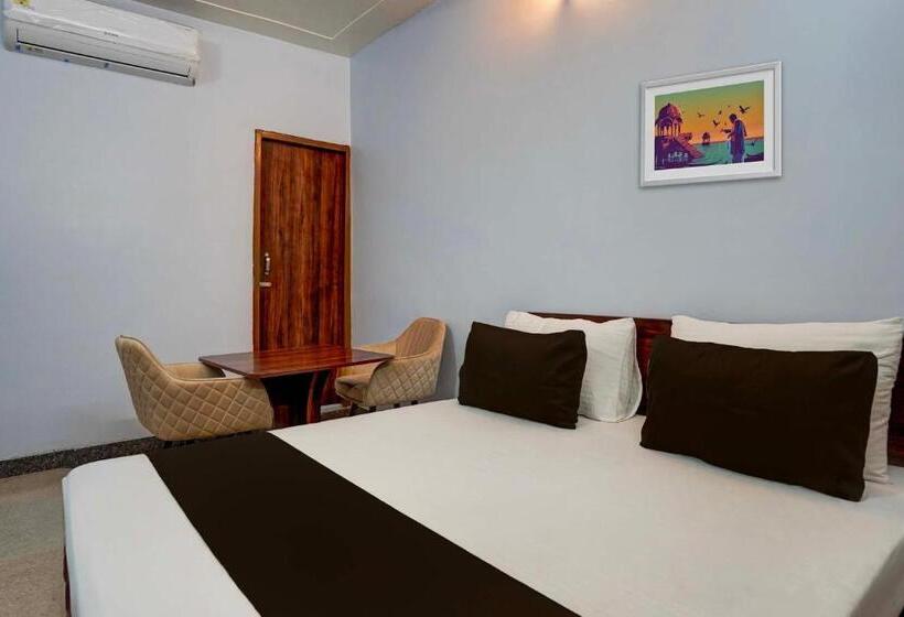 Háromágyas Classic Szoba, Oyo Hotel Bliss