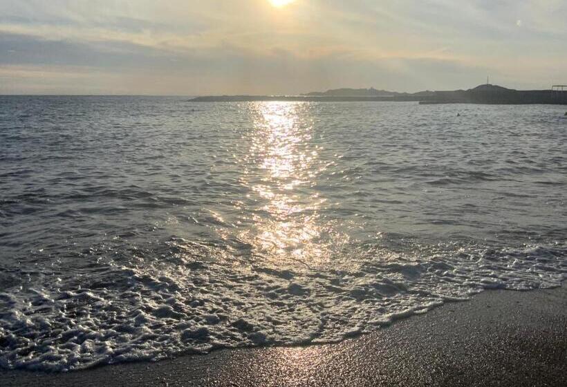 带露台的标准工作室, Studio Prado Plage Piscine Terrasse