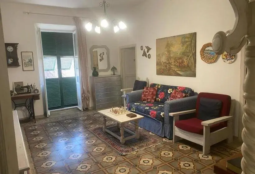 ファミリーステューディオ, Casa Delle Farfalle