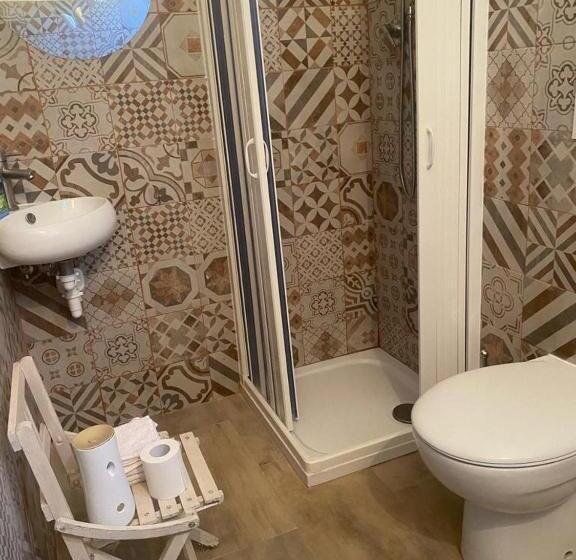 סטודיו משפחתי, Casa Delle Farfalle