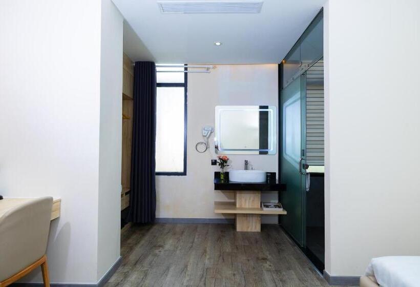 استودیوی لوکس, Khách Sạn Phước Lộc Thọ 2   福禄寿