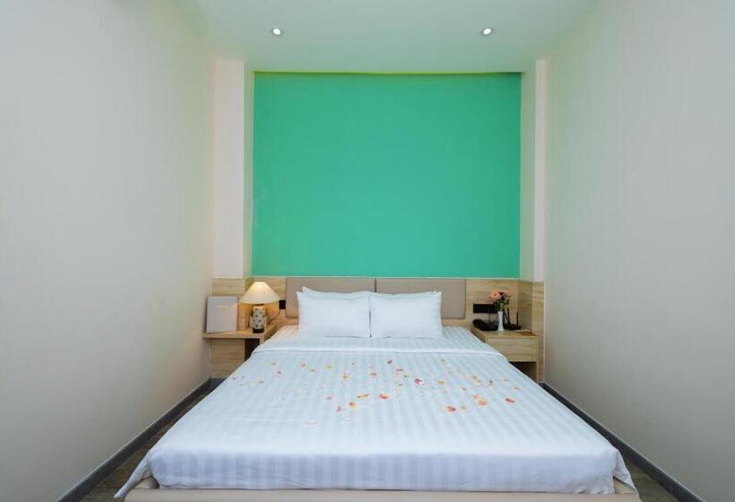 استودیوی لوکس, Khách Sạn Phước Lộc Thọ 2   福禄寿