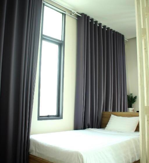 اتاق خانوادگی, Khách Sạn Phước Lộc Thọ 2   福禄寿