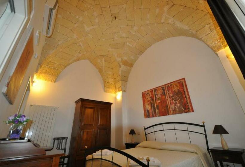 スタンダードルーム, B&b Corte Regina Esther