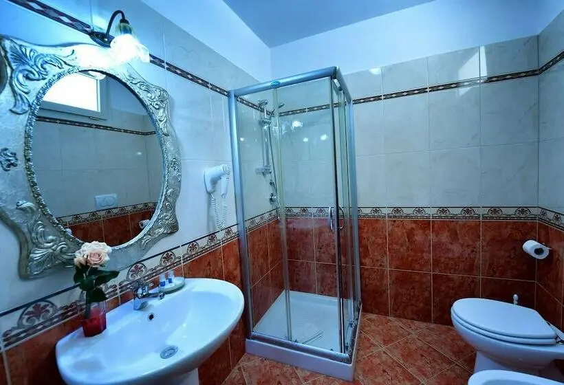 Standard Kolmen Hengen Huone, Corcioli B&b