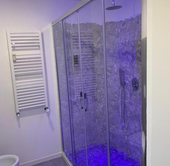 سوئیت با وان آب گرم, Caos Calmo