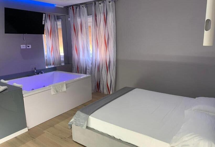 سوئیت با وان آب گرم, Caos Calmo