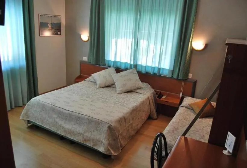 スタンダード４人部屋, Villa Chiara