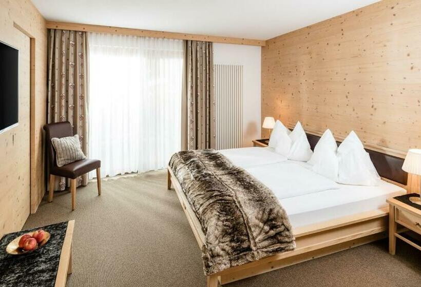 Люкс, Boutique Hotel Nives Luxury & Design In The Dolomites