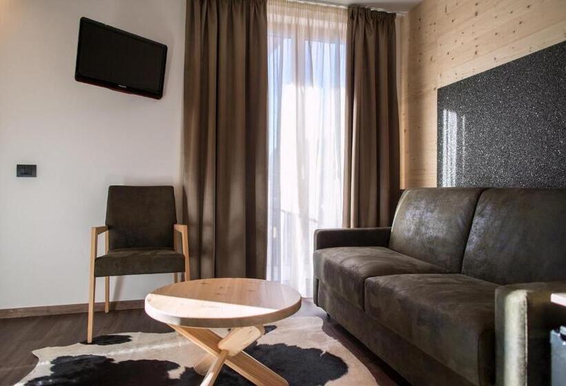 جناح مزوَّد بشرفة, Al Cervo