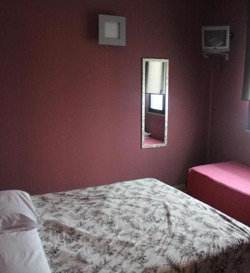 标准三人间, Albergo Delle Industrie