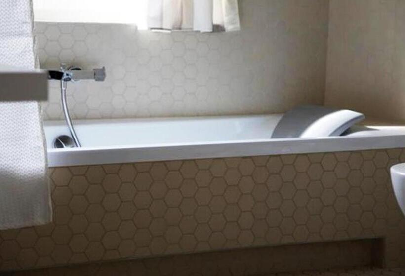Superior room with lake view, Arancioamaro