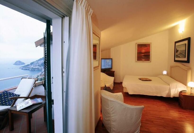 סוויטת ג'וניור נוף לים, Claudio