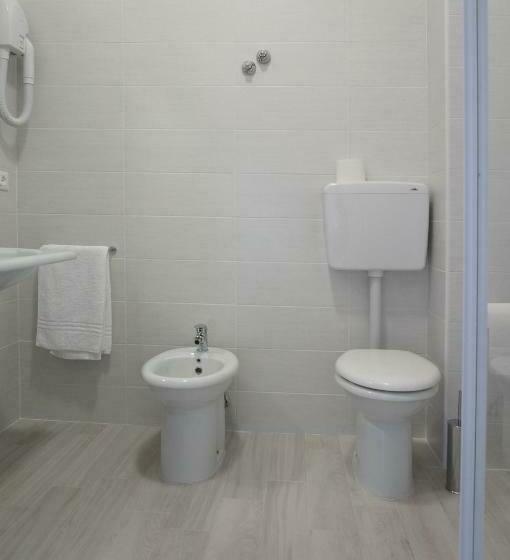 Standardzimmer mit Meerblick & Balkon, Continental