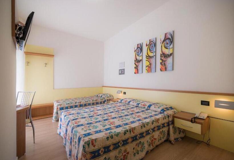 Familienzimmer seitl. Meerblick, Continental