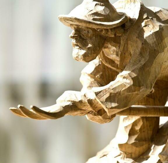 Superior Oda, Florian