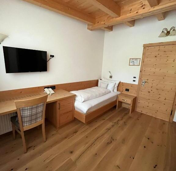 标准单人间, Jägerhof