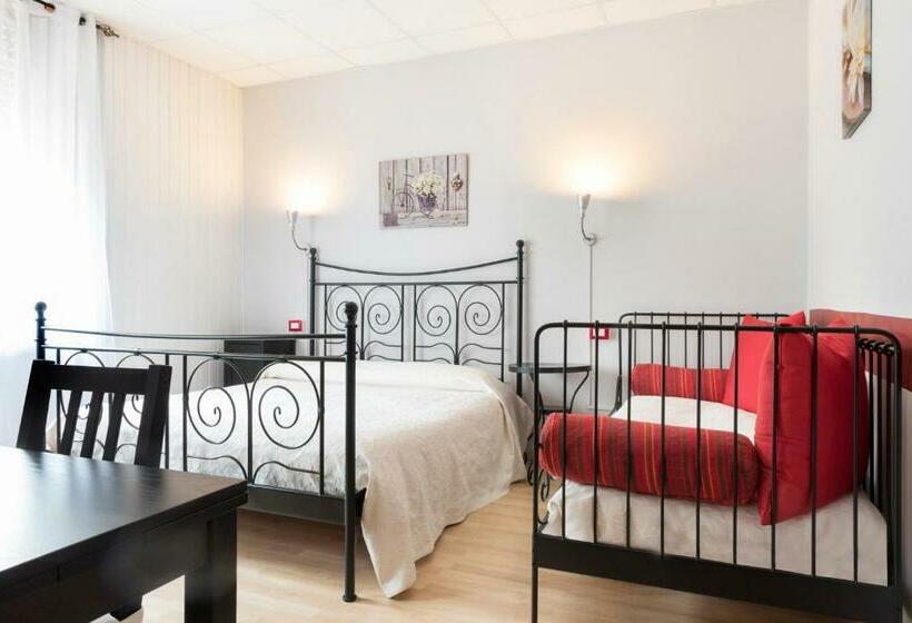 غرفة قياسية ثلاثية مطلة علي الحديقة, Le Betulle