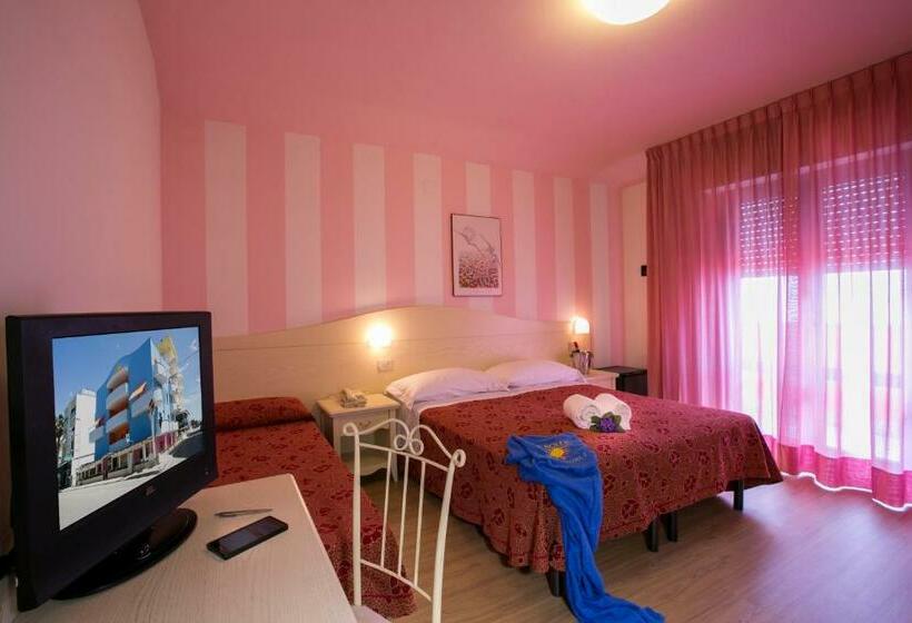 스탠다드 트리플 발코니 룸, Le Soleil