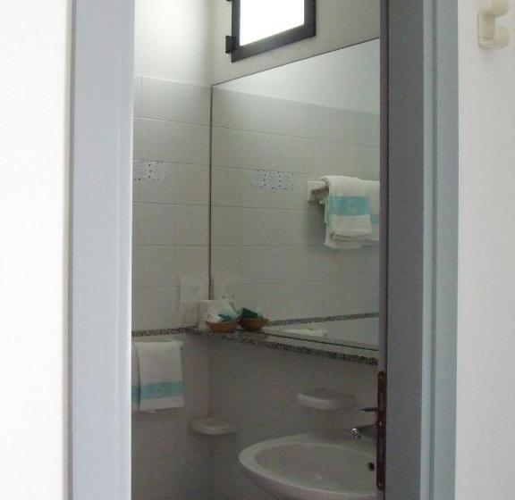 חדר סטנדרט, Morotti