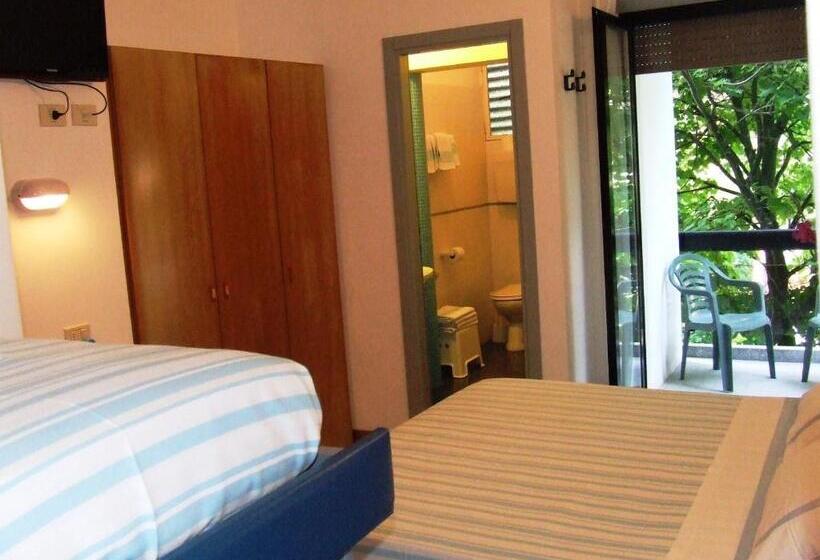 חדר סטנדרט לשלושה עם מרפסת, Morotti