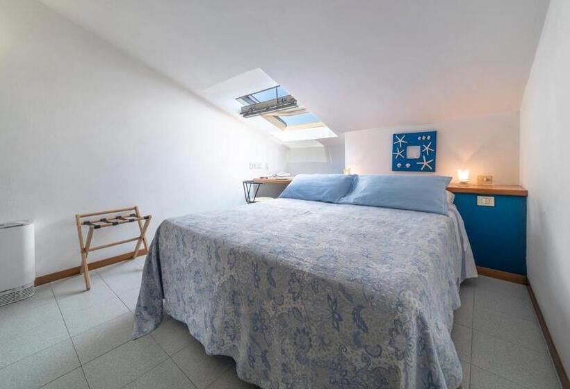 חדר משפחתי, Morotti