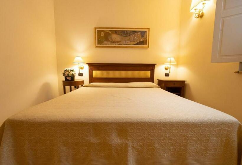 Номер Стандарт, Ristorante Vecchia Vibo