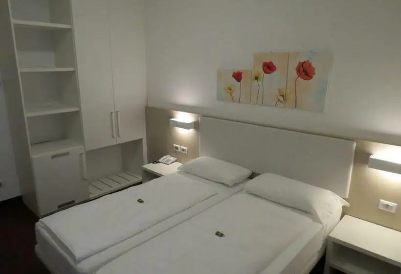 اتاق استاندارد با بالکن, Villa Claudia