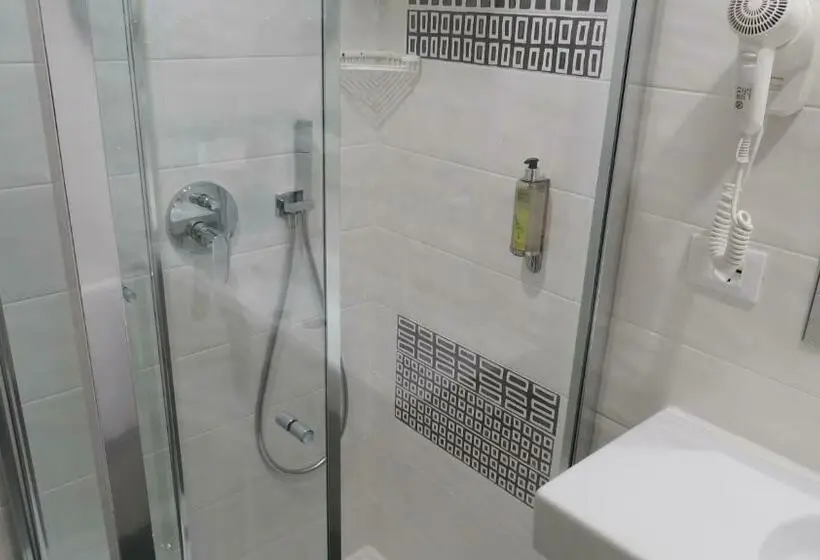 اتاق استاندارد یک نفره, Villa Claudia