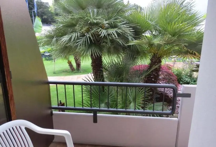 اتاق استاندارد یک تخته با بالکن, Villa Claudia