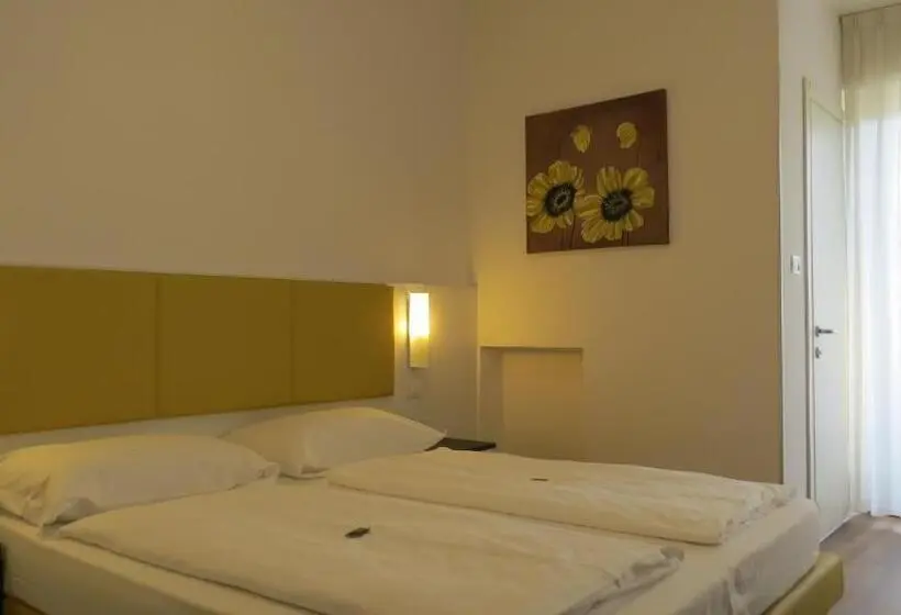 اتاق استاندارد یک تخته با بالکن, Villa Claudia
