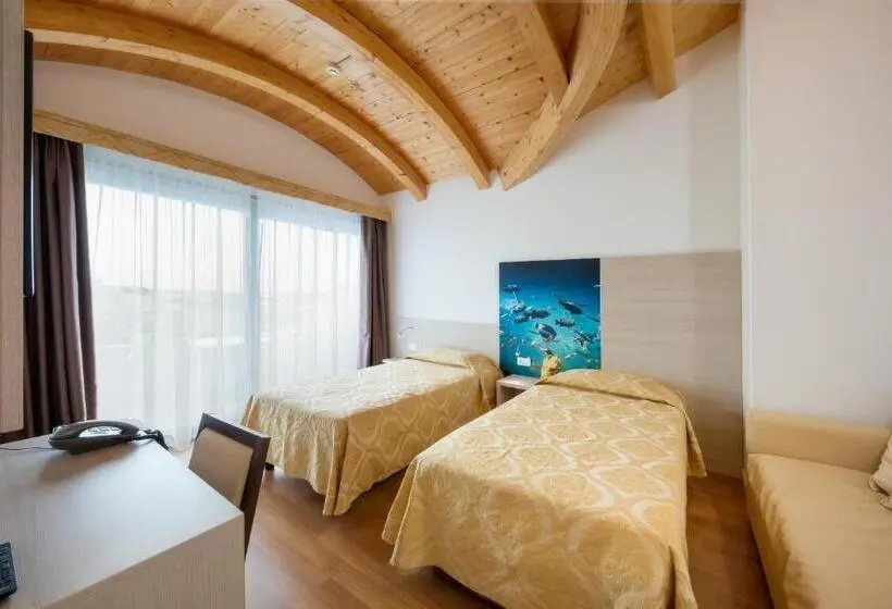Superior-perhehuone, Park Hotel Pineta