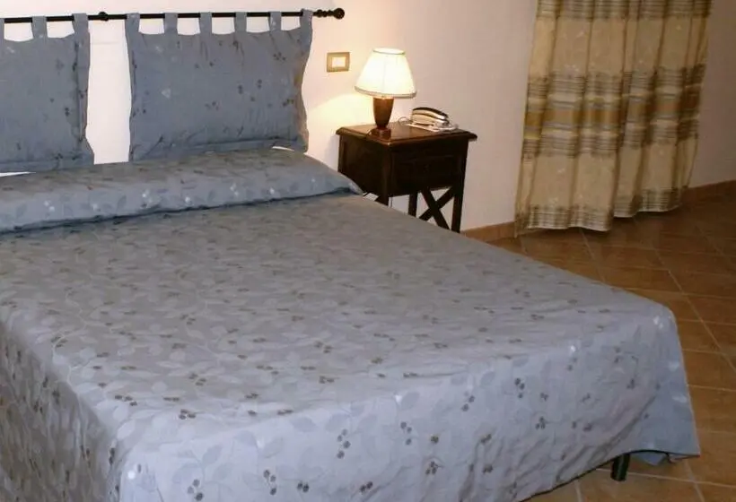 Standard Kolmen Hengen Huone, Residence Hotel La Commenda