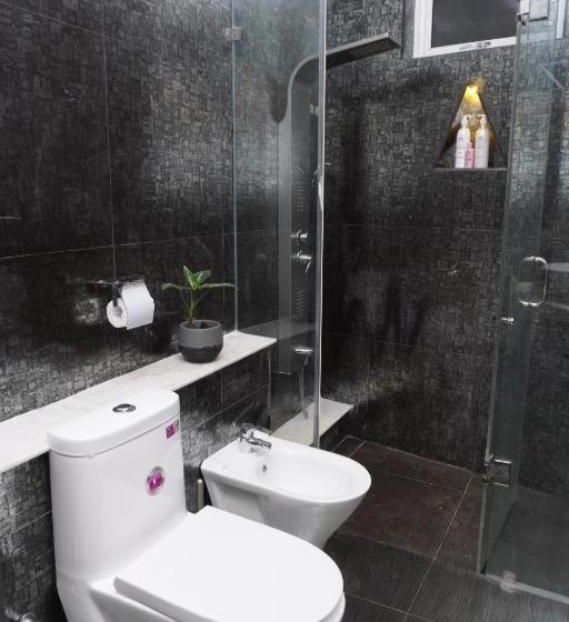 Chambre Deluxe avec Balcon, Fortview International