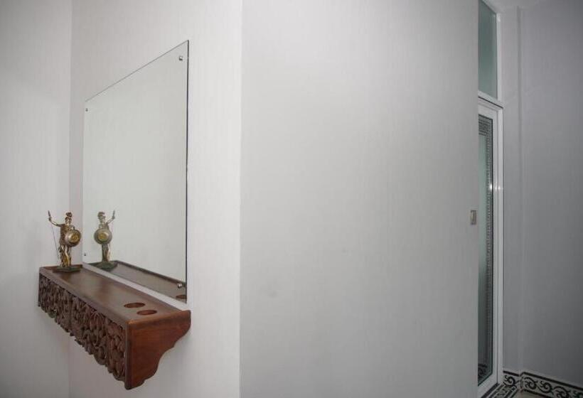 Chambre Supérieure Lit King Size, Fortview International