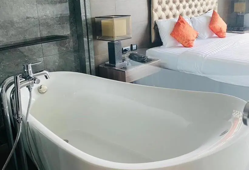 スイート, Constancy Pattaya Hotel Jomtien
