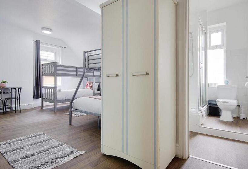 اتاق سوپریور خانوادگی, Azure Beach